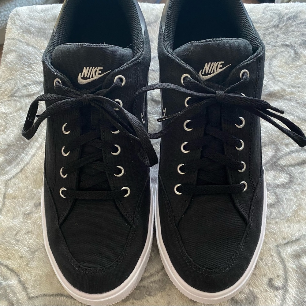 Mens Nike Retro GTS size 10